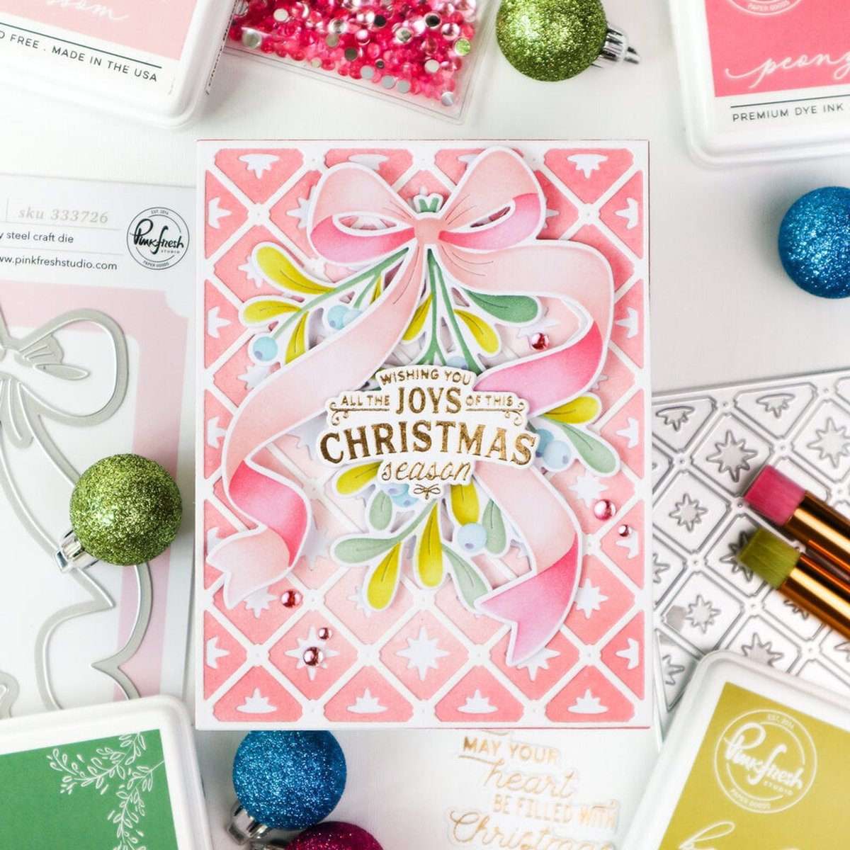 Season of Wonder Merry Mistletoe