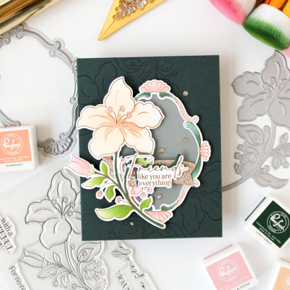 Sunlit Manor - Blossom Medallion