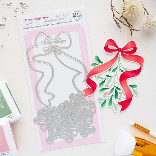 Season of Wonder Merry Mistletoe