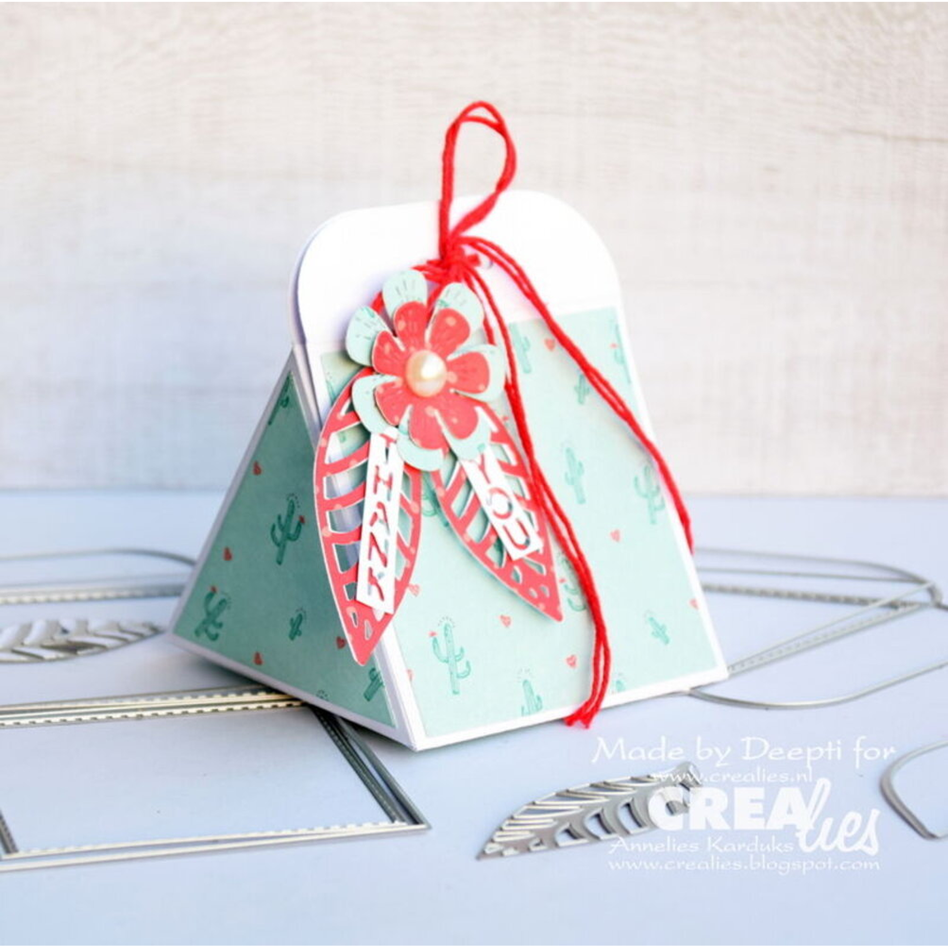 Create A Box No. 25 Triangle Box Large
