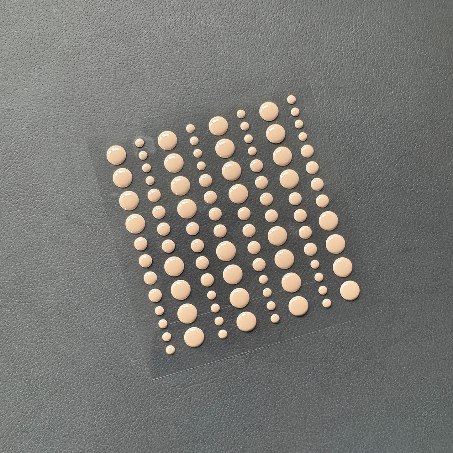 Adhesive Enamel Dots Nougat